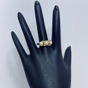 Vintage Gold Tone Ring With Faux Pearls & Rhinestones (R388)